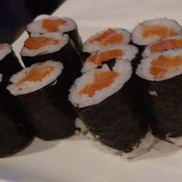 Salmon Roll.